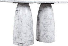 Load image into Gallery viewer, Cosenza - Concrete Indoor / Outdoor Table