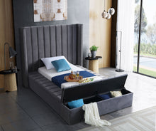 Load image into Gallery viewer, Kiki - Bed