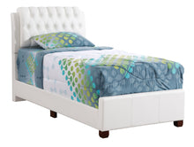 Load image into Gallery viewer, Tufted Upholstered Bed