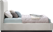 Load image into Gallery viewer, Lucia - Bed