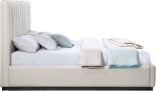 Load image into Gallery viewer, Lucia - Bed