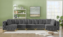 Load image into Gallery viewer, Tremblay - 7 Piece Modular Sectional