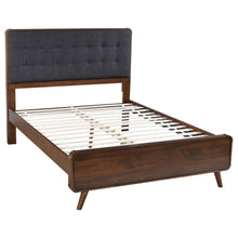 Load image into Gallery viewer, Robyn Panel Platform Bed