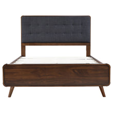 Load image into Gallery viewer, Robyn Panel Platform Bed