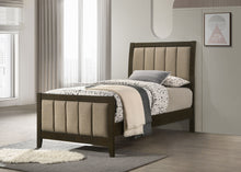 Load image into Gallery viewer, Wilkes Panel Bed