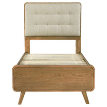 Load image into Gallery viewer, Robyn Panel Platform Bed