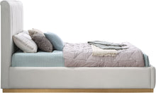 Load image into Gallery viewer, Lucia - Bed