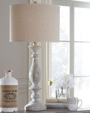 Load image into Gallery viewer, Bernadate - Table Lamp (Set of 2)