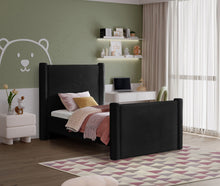 Load image into Gallery viewer, Elias - Velvet Bed