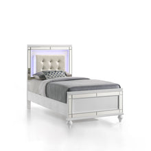Load image into Gallery viewer, Valentino - Bed