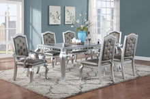 Load image into Gallery viewer, D109 - Dining Room Set