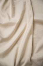 Load image into Gallery viewer, Brushed Hypoallergenic Split Sheet Set