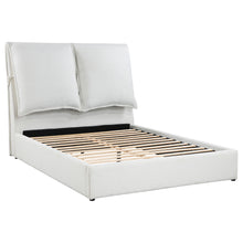 Load image into Gallery viewer, Gwendoline Panel Platform Bed