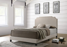 Load image into Gallery viewer, Tamarac Panel Bed