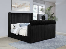 Load image into Gallery viewer, Centergrove Wingback TV Bed