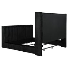 Load image into Gallery viewer, Centergrove Wingback TV Bed
