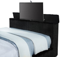 Load image into Gallery viewer, Centergrove Wingback TV Bed