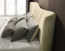Load image into Gallery viewer, Evelyn Panel Platform Bed