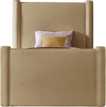 Load image into Gallery viewer, Elias - Velvet Bed