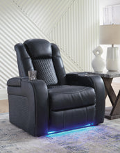Load image into Gallery viewer, Fyne-Dyme Power Recliner