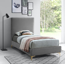 Load image into Gallery viewer, Geri - Bed