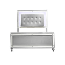 Load image into Gallery viewer, Valentino - 5/0 Queen Footboard & Slats - Silver