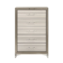 Load image into Gallery viewer, Star - Chest - White