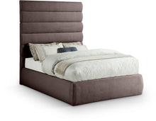 Load image into Gallery viewer, Adam - Linen Fabric Bed With 70.5" Headboard