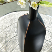 Load image into Gallery viewer, Rhaveney - Vase - Large