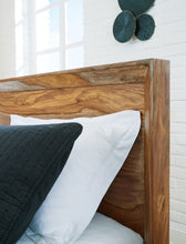 Load image into Gallery viewer, Dressonni - Panel Bed