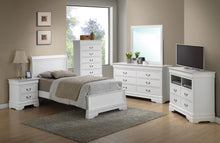 Load image into Gallery viewer, Sleigh Bed With Low Footboard