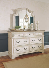 Load image into Gallery viewer, Realyn - Bedroom Sleigh Bed Set