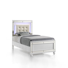 Load image into Gallery viewer, Valentino - 3/3 Twin Headboard - White