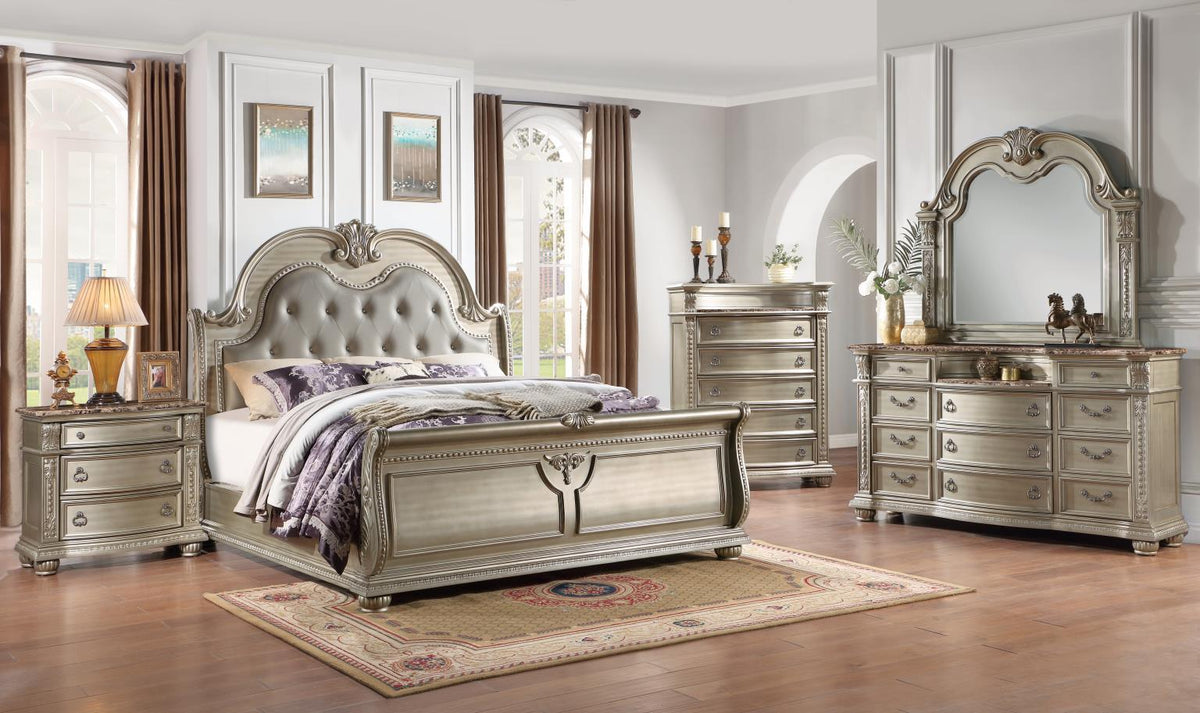B055 - Dresser - Champagne