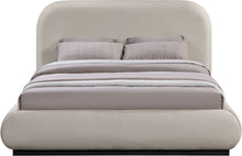 Load image into Gallery viewer, Vaughn - Chenille Bed With Black Base