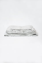 Load image into Gallery viewer, Micro And Bamboo Hypoallergenic Split Sheet Set