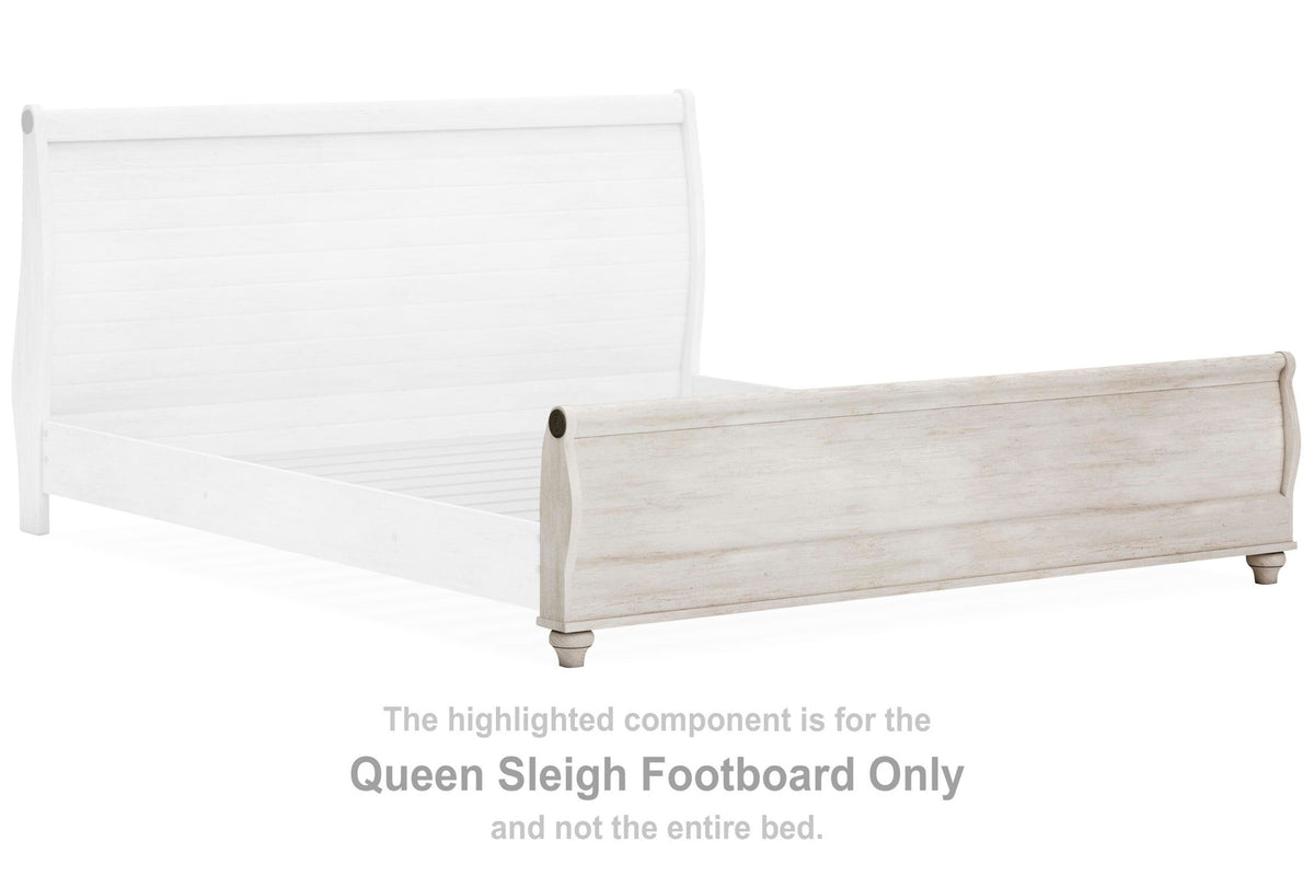Willowton - Queen Sleigh Footboard with Faux Plank Design - Whitewash