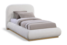 Load image into Gallery viewer, Vaughn - Chenille Bed With Natural Base
