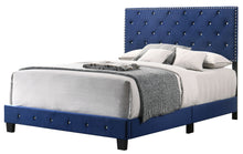 Load image into Gallery viewer, Luxurious Upholstered Bed