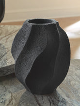 Load image into Gallery viewer, Judworth - Vase