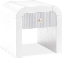 Load image into Gallery viewer, Artisto - End Table