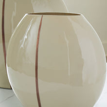 Load image into Gallery viewer, Sheabourne - Vase