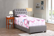 Load image into Gallery viewer, Tufted Upholstered Bed