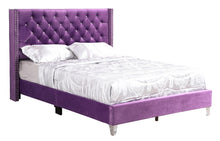 Load image into Gallery viewer, Upholstered Nailhead Trim Chic Bed