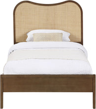 Load image into Gallery viewer, Windsor - Bed