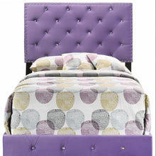 Load image into Gallery viewer, Luxurious Upholstered Bed