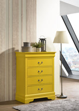 Load image into Gallery viewer, Louis Phillipe - Traditional Style Storage Chest Elegant