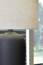 Load image into Gallery viewer, Ryenburg - Metal Table Lamp - Black