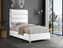 Load image into Gallery viewer, Zuma - Bed