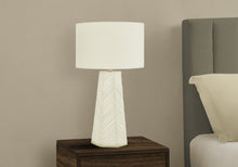 Load image into Gallery viewer, Lighting, Table Lamp, Ceramic, Contemporary - White